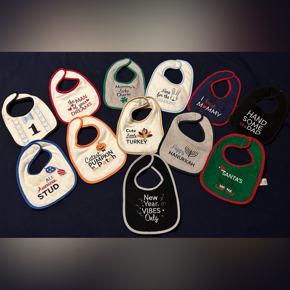 12 Holiday Bibs (Boy)-Like New